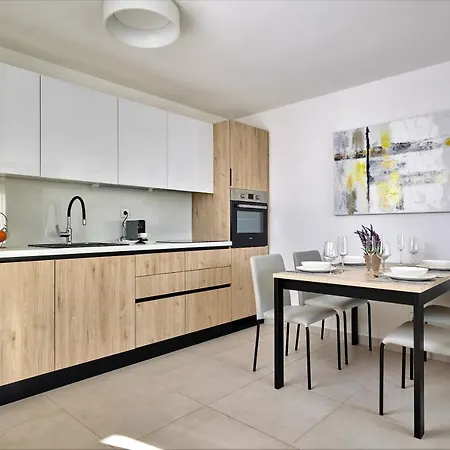 Apartment Mirabilis